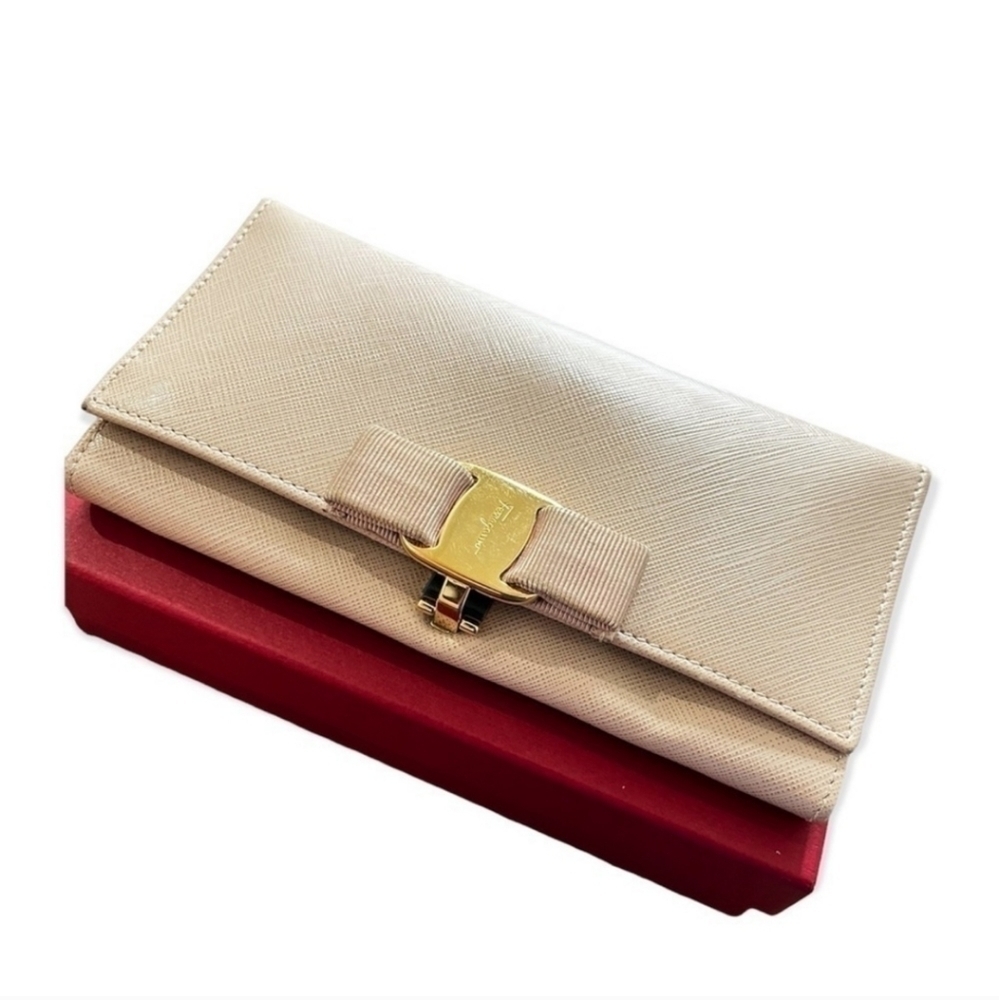Authentic Ferragamo Saffiano Leather Long Continental Wallet